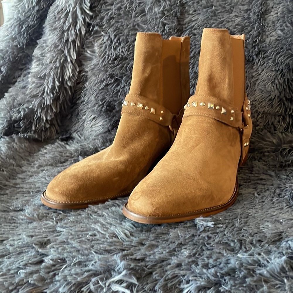 Studded Suede Boots 🥾 - Picture 4 of 9